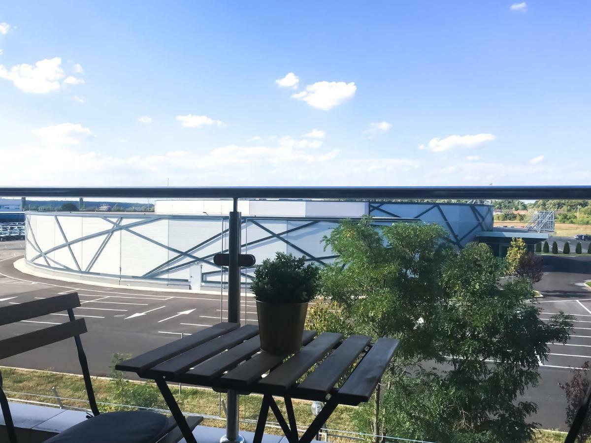Airport Residence - Across From Otopeni Airport Extérieur photo